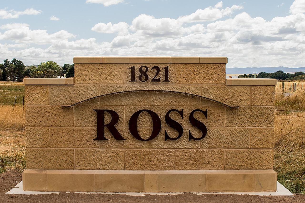 Riverview At Ross Bagian luar foto